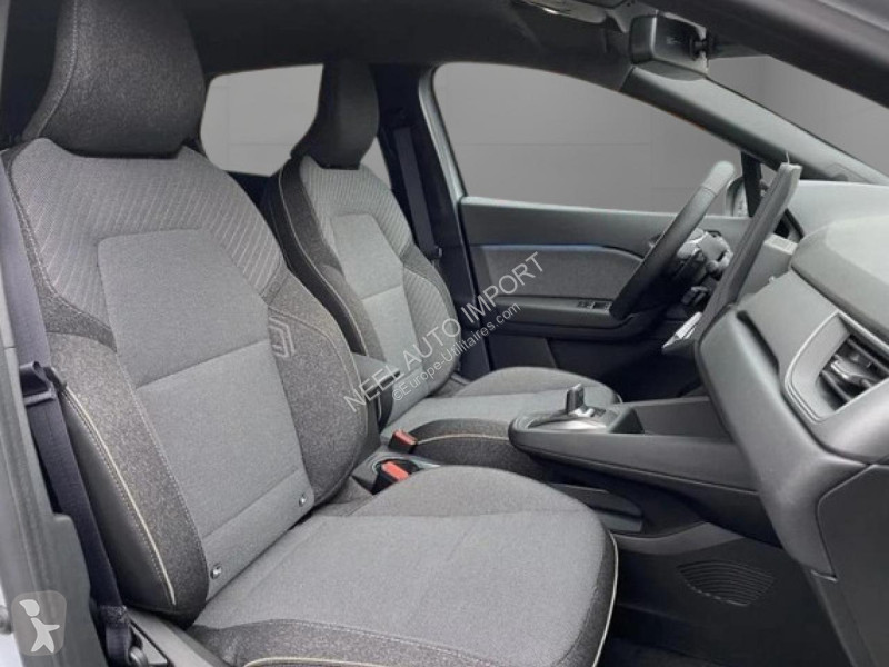 Véhicule utilitaire Renault CAPTUR 1.8 E-Tech...
