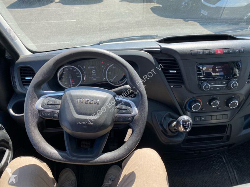 عربة نفعية Iveco 35C16H3.0 Empattement 3750 Tor