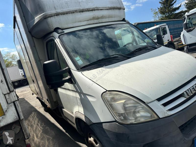 Furgoneta Iveco  35C18