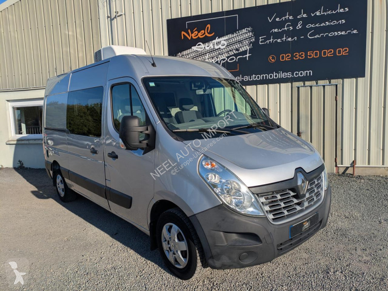Véhicule utilitaire Renault MASTER III L2H2 2.3...