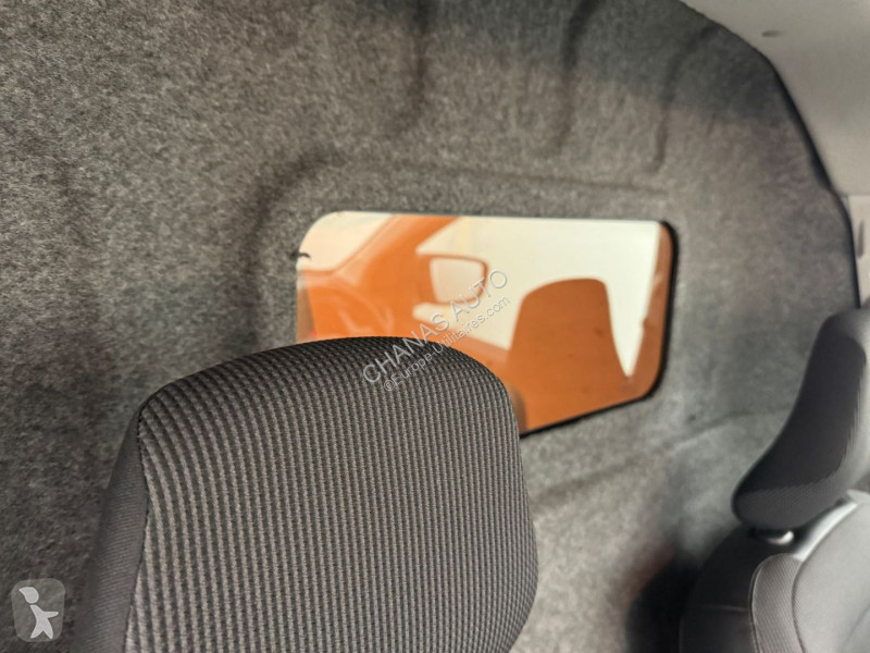 عربة نفعية Renault 1.5 BLUE DCI 75