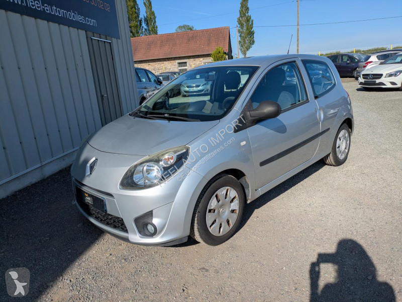 Véhicule utilitaire Renault TWINGO II 1.2I 75CH...