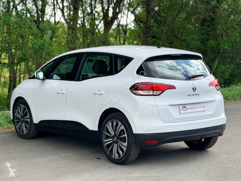 عربة نفعية Renault DCI 120ch LIFE