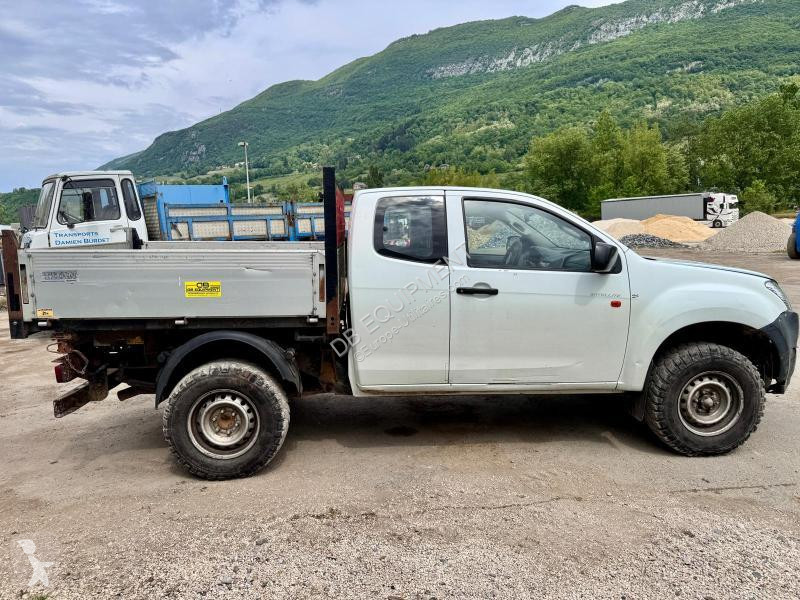 Véhicule utilitaire Isuzu TFS86 PICKUP 4x4 AVEC...