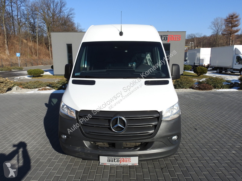 Samochód dostawczy Mercedes 2 ASTER