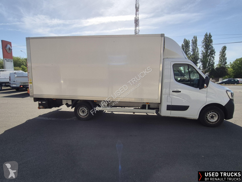 Samochód dostawczy Renault
