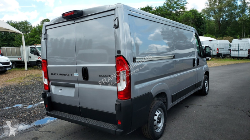 Véhicule utilitaire Peugeot BOXER FG GRIS CLAIR...