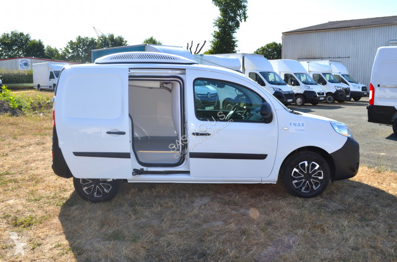 Véhicule utilitaire Renault RENAULT KANGOO II...