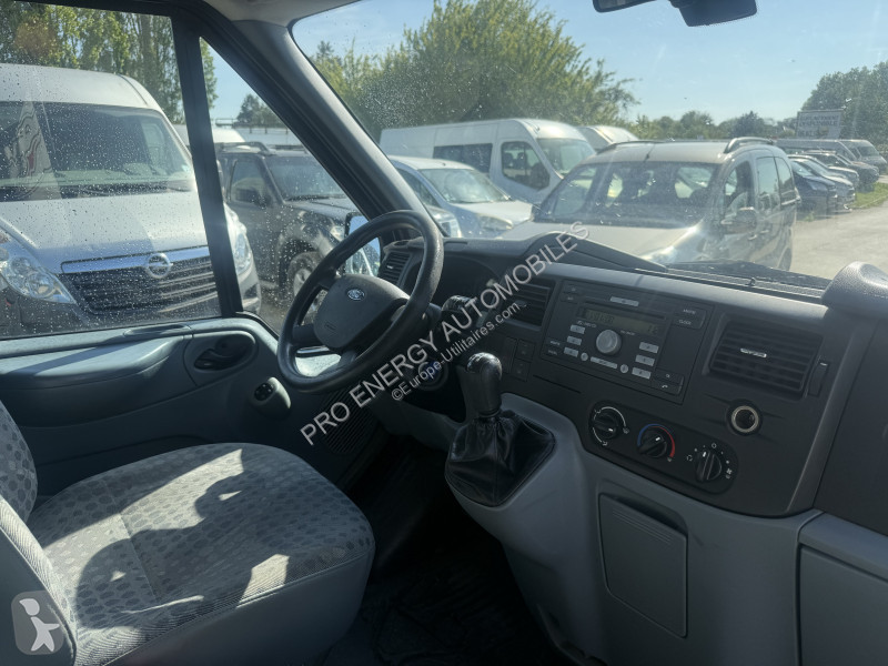 Véhicule utilitaire Ford TRANSIT KOMBI 300C 2.2...