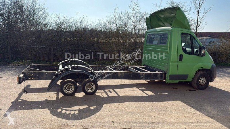 Véhicule utilitaire Peugeot HDi Motor NEU mit...