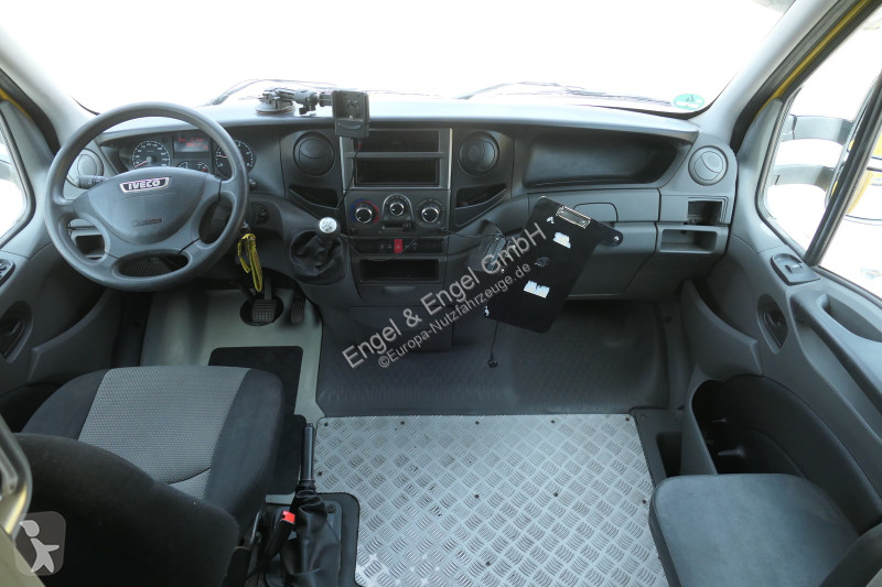 Iveco Daily 35 S11 C30C AUTOMATIK KAMERA Regale...