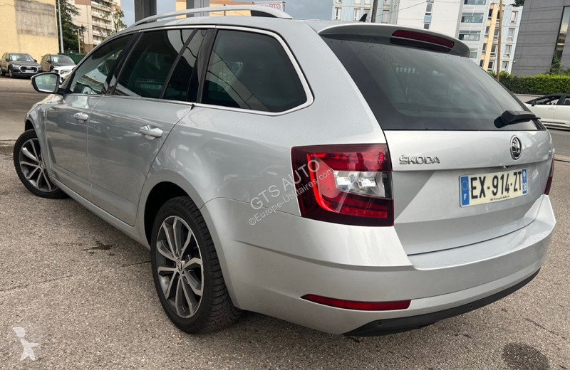 عربة نفعية Skoda OCTAVIA COMBI 1.4 TSI 150CH...