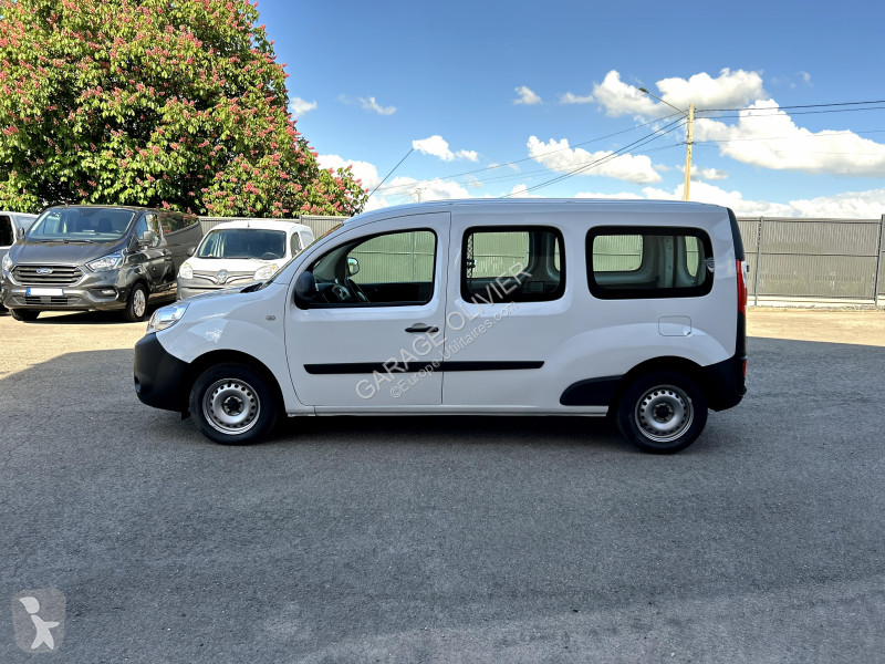 Véhicule utilitaire Renault Maxi Grand Volume...