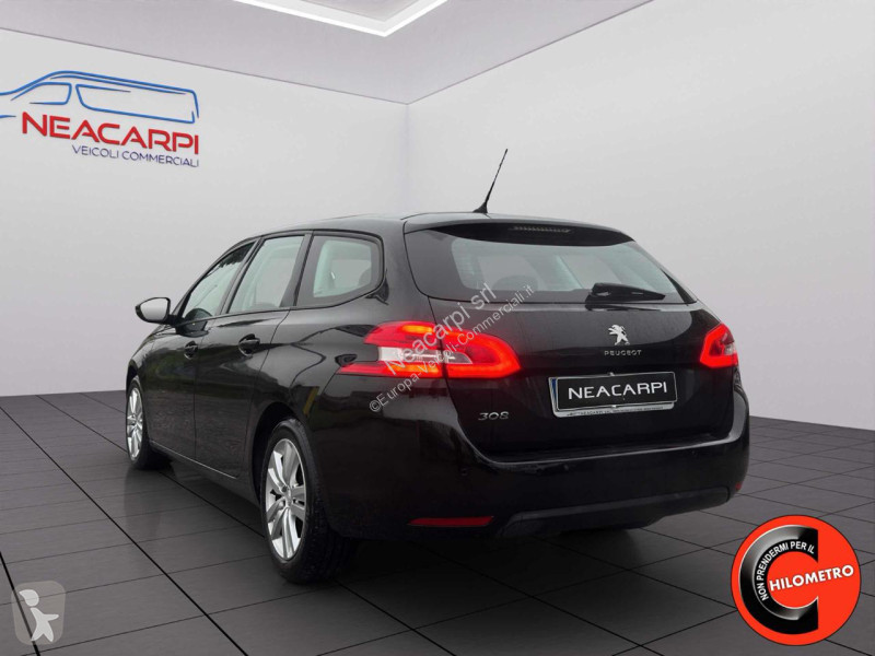 عربة نفعية Peugeot