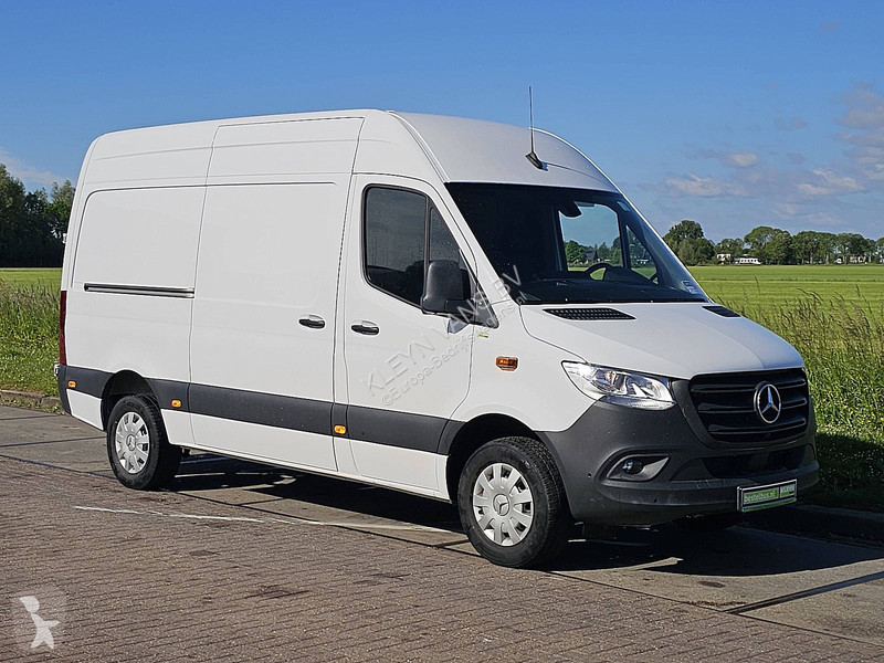 Furgoneta Mercedes 317 L2H2 Mbux RWD Euro6!