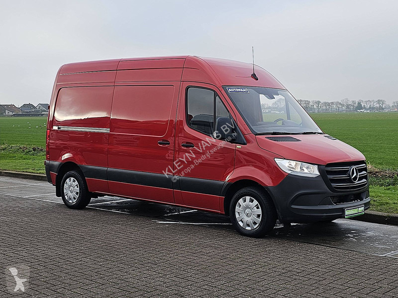 Лекотоварен автомобил Mercedes 214 L2H2 Airco...