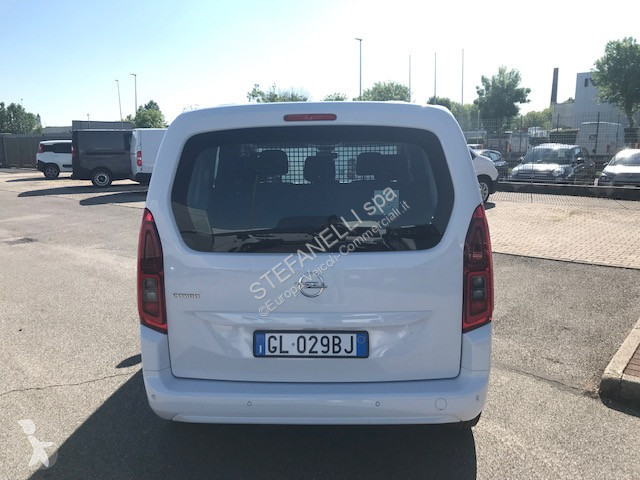 عربة نفعية Opel Combo cargo 1.5d 100cv d.cab....