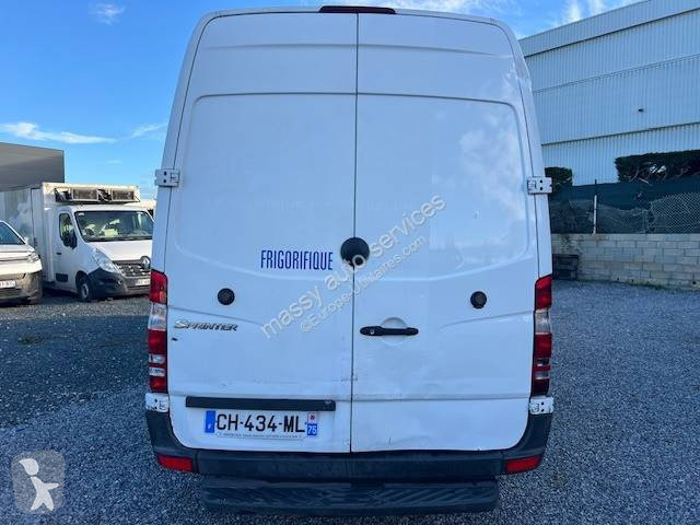Samochód dostawczy Mercedes