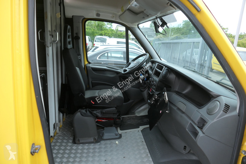 Véhicule utilitaire Iveco Daily 35 S11 C30C...