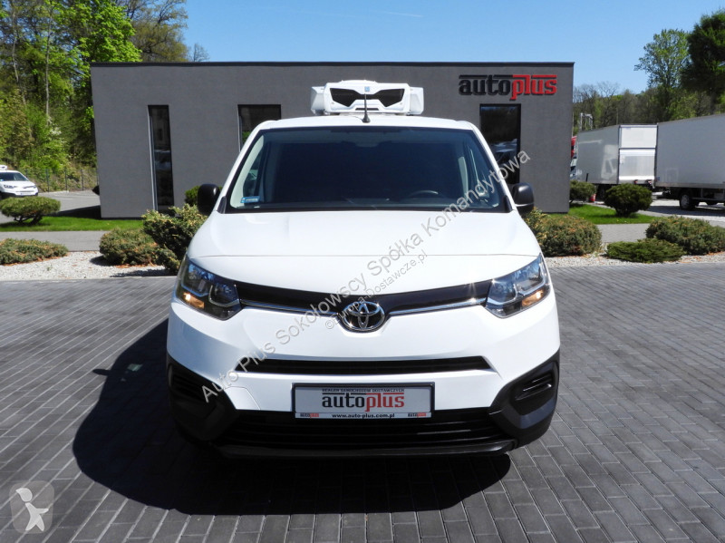 Véhicule utilitaire Toyota CITY