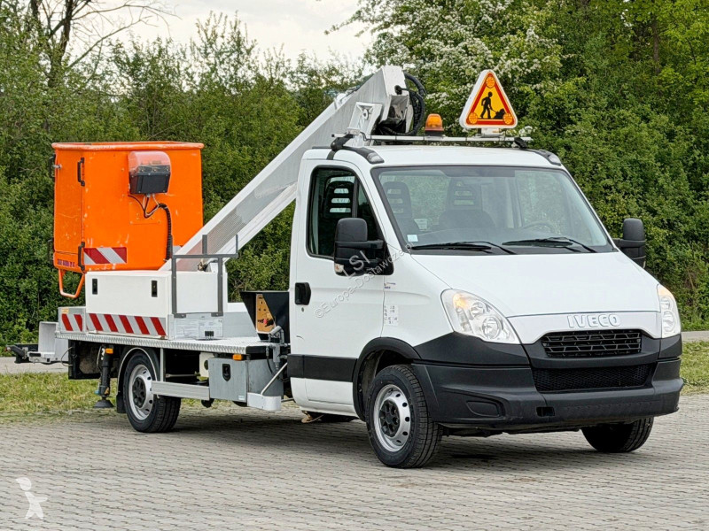 Samochód dostawczy Iveco DAILY...