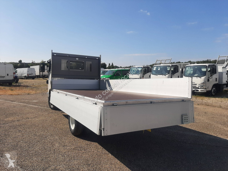 Véhicule utilitaire Isuzu M27 H 2ème Génération...