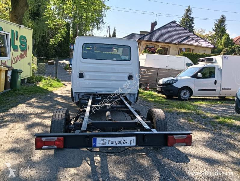 Лекотоварен автомобил Iveco