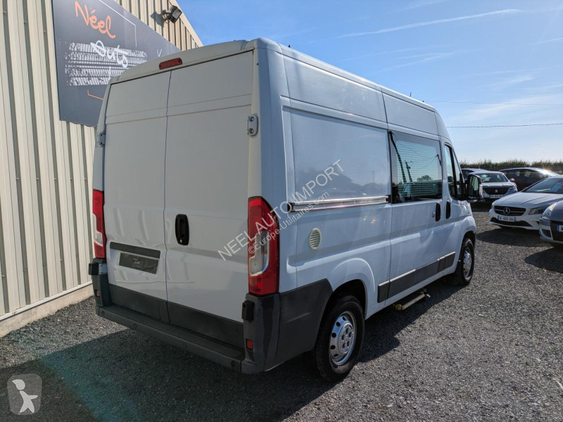 Véhicule utilitaire Fiat DUCATO L2H2 2.0 JTD...