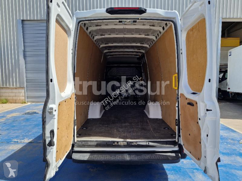 Iveco  DAILY 35S16 16M3 van