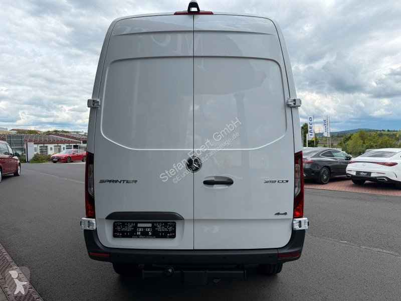 Mercedes 319 CDI 4x4 3665 DISTRONIC AHK LED...
