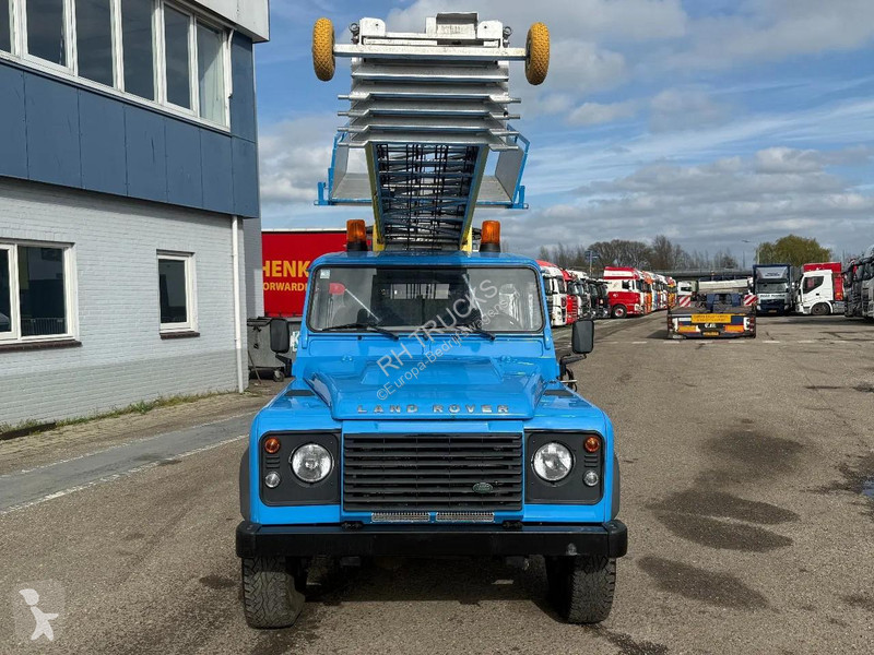 Samochód dostawczy Land Rover 4X4 KLAAS...