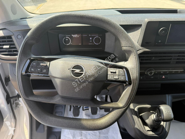 عربة نفعية Opel VIVARO 2.0 145CV L2H1