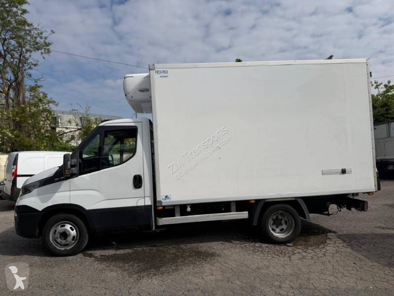 عربة نفعية Iveco