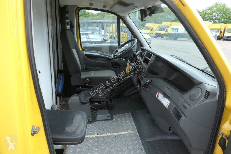 Véhicule utilitaire Iveco Daily 35 S11 C30C...