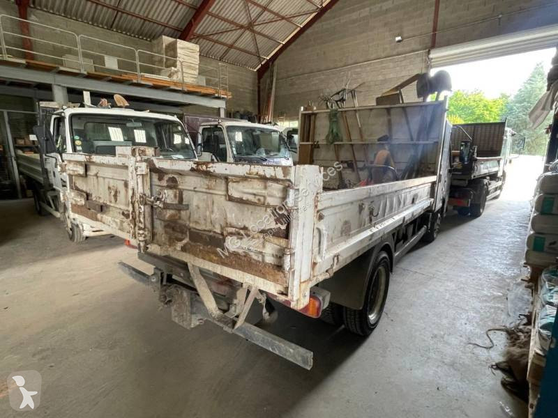 عربة نفعية Isuzu