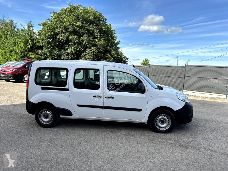 Véhicule utilitaire Renault Maxi Grand Volume...