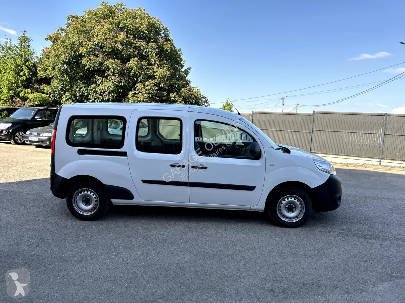 Véhicule utilitaire Renault Maxi Grand Volume...