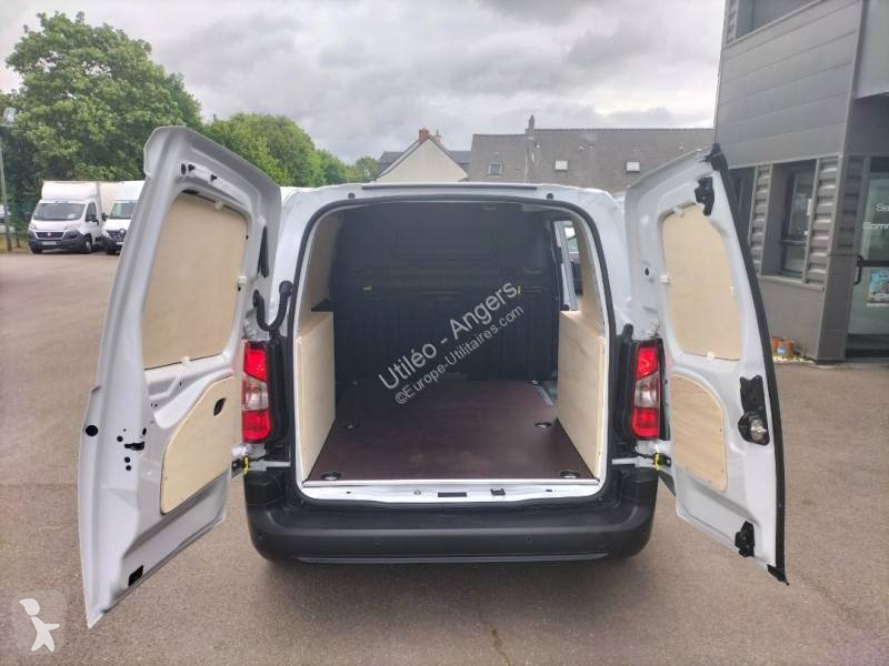 Véhicule utilitaire Peugeot