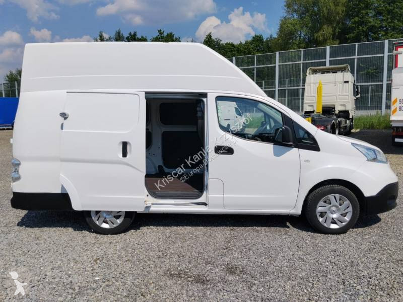 Samochód dostawczy Nissan
