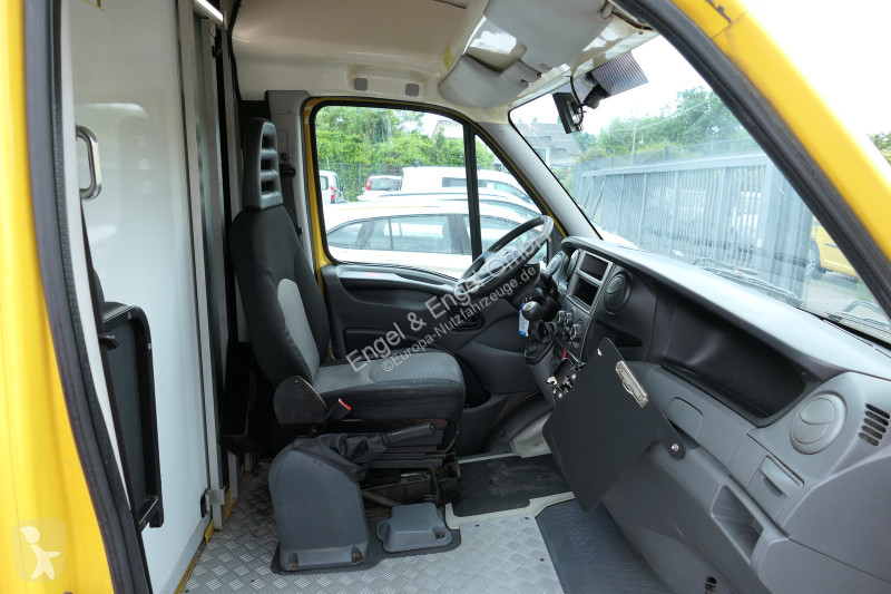 Iveco Daily 35 S11 C30C AUTOMATIK KAMERA Regale...