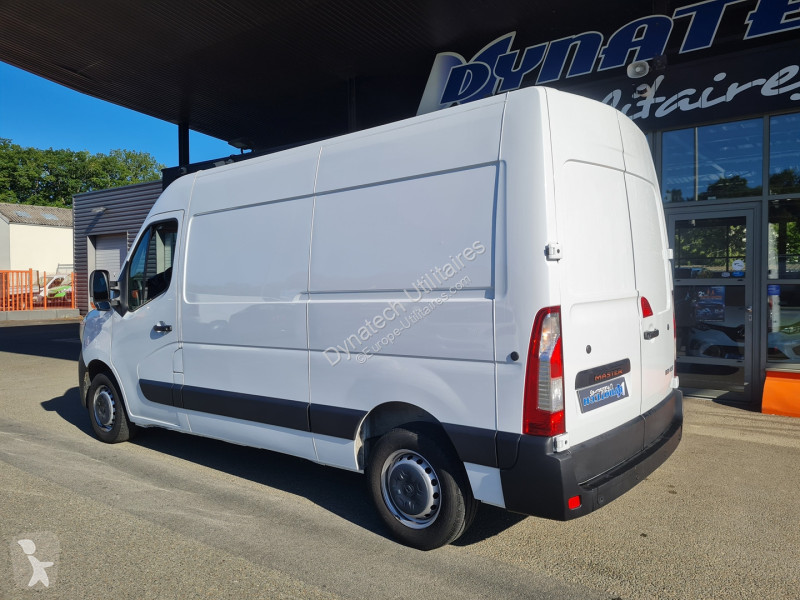 Véhicule utilitaire Renault MASTER III FG F3300...