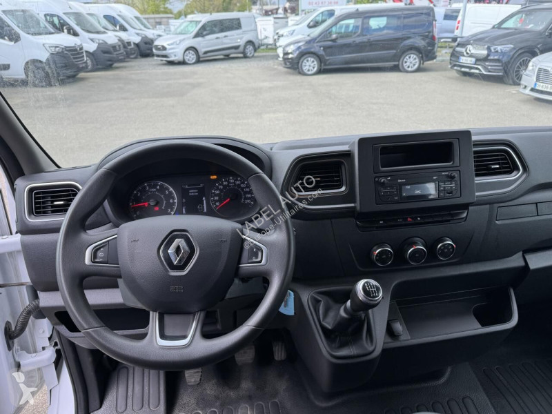 Véhicule utilitaire Renault 2.3