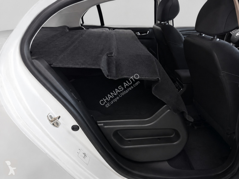 Лекотоварен автомобил Renault 1.5 Blue dCi 95...