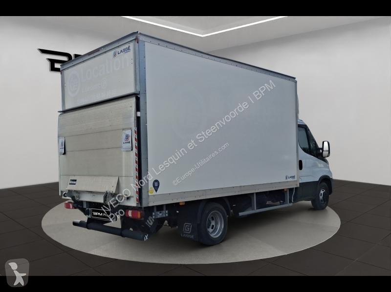 Véhicule utilitaire Iveco CCb 35C16H...