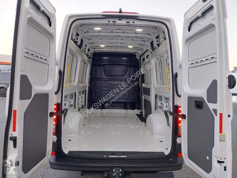 عربة نفعية Volkswagen CRAFTER VAN 30 L3H3 2.0...