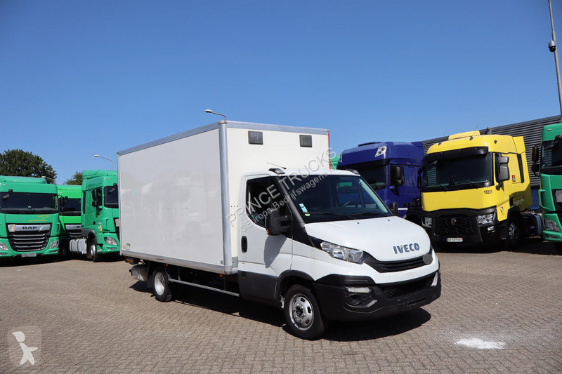 Bedrijfswagen Iveco 35C15 Gesloten Laadbak *...