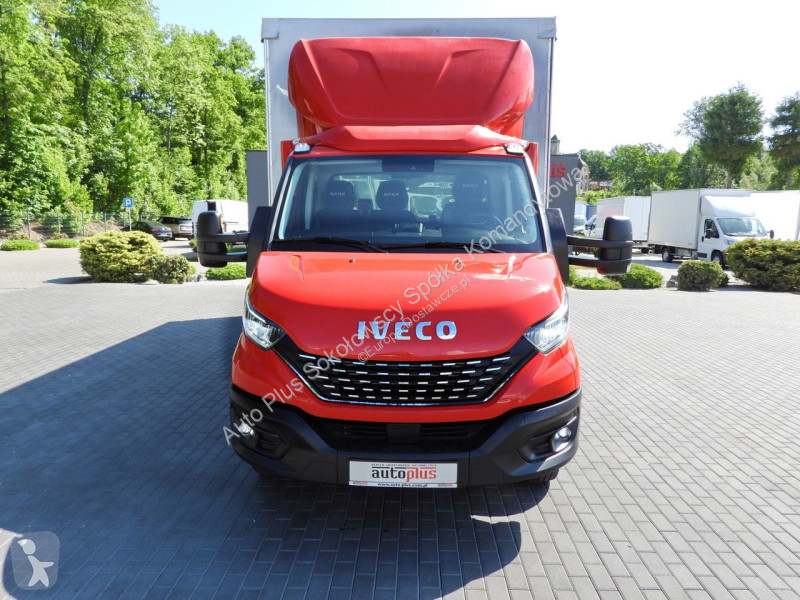 Veicolo commerciale Iveco 50C18 DAILY