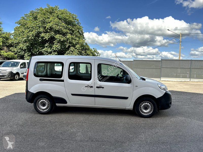 Véhicule utilitaire Renault Maxi Grand Volume...