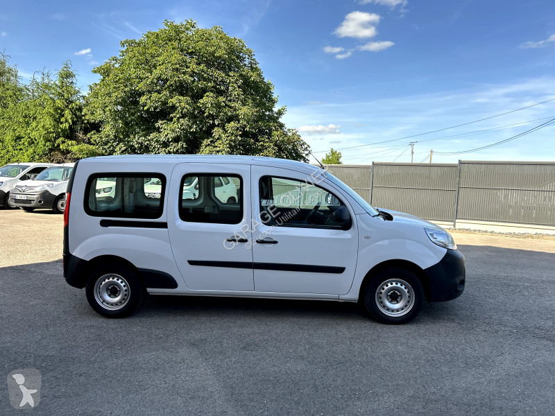 Véhicule utilitaire Renault Maxi Grand Volume...