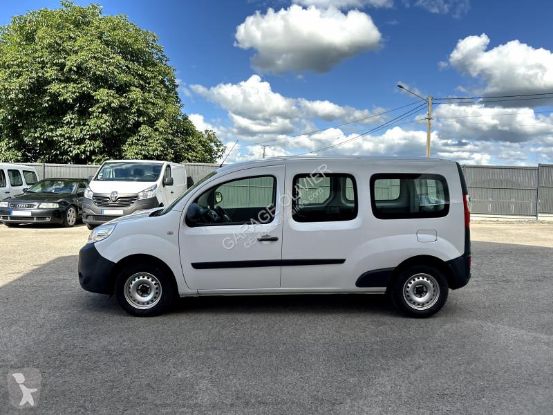 Véhicule utilitaire Renault Maxi Grand Volume...